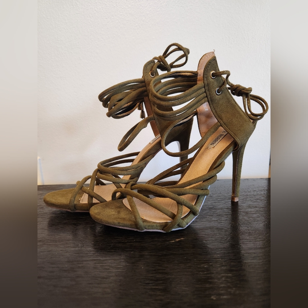 Cape Robin Olive Heels